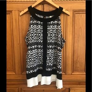 🌸 SOPHISTICATED TOP 🌸 XL 🌸 EUC 🌸 Black&White